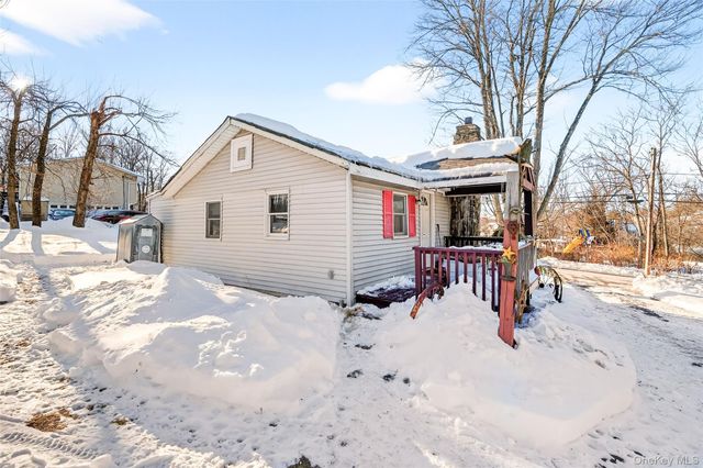 33 E Crossman Avenue, Monroe, NY 10950