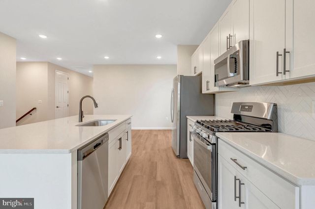 104 MIDSUMMER, Middletown, VA 22645
