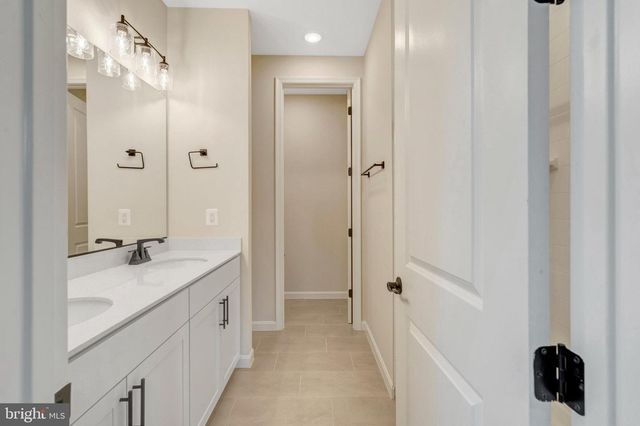 104 MIDSUMMER, Middletown, VA 22645