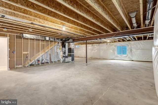 104 MIDSUMMER, Middletown, VA 22645