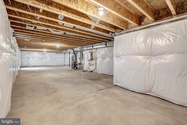 104 MIDSUMMER, Middletown, VA 22645