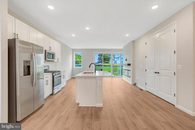 104 MIDSUMMER, Middletown, VA 22645