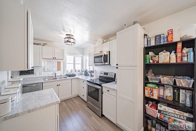 155 E Crowley Street, Idaho Falls, ID 83402