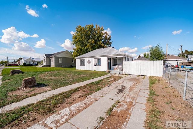 155 E Crowley Street, Idaho Falls, ID 83402