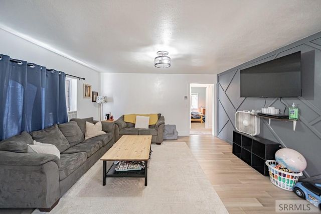 155 E Crowley Street, Idaho Falls, ID 83402