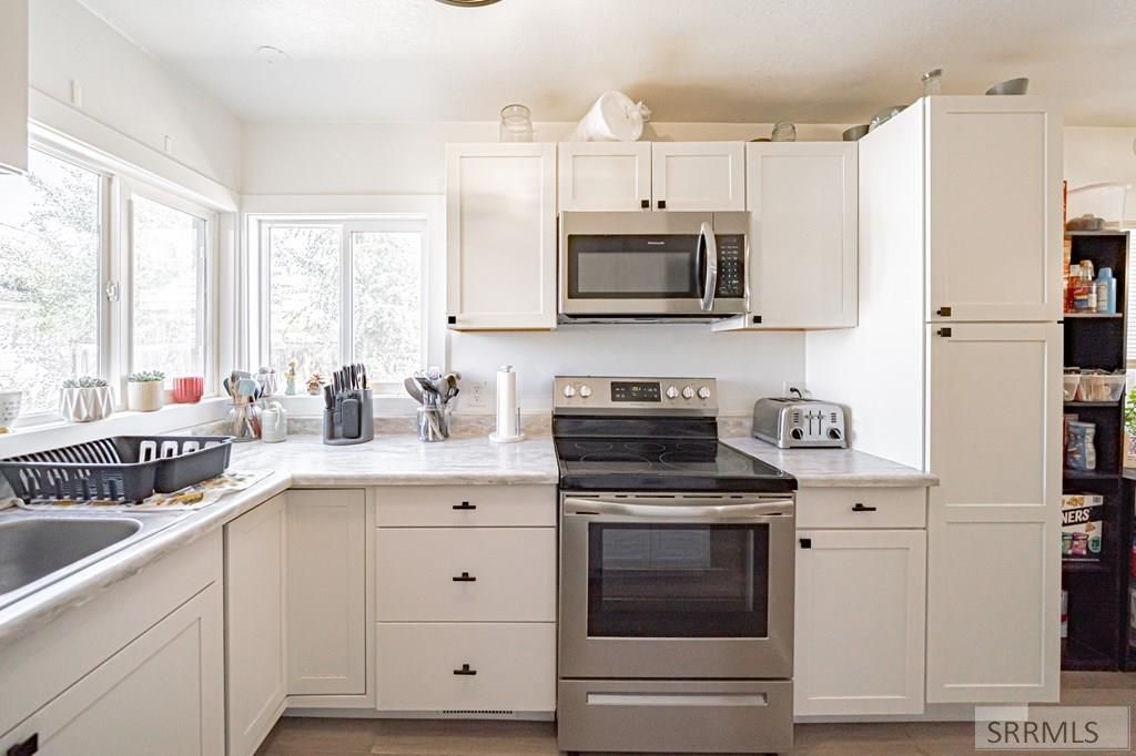 Image 19 of property listing at 155 E Crowley Street, Idaho Falls, ID 83402