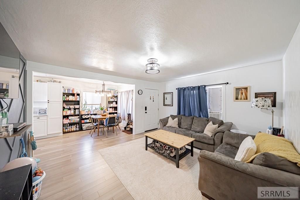 Image 7 of property listing at 155 E Crowley Street, Idaho Falls, ID 83402