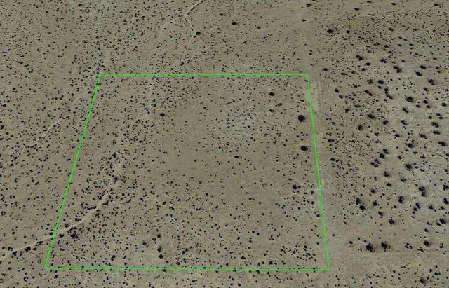 Vic Ave E12 & 215th St E, Lancaster, CA 93535