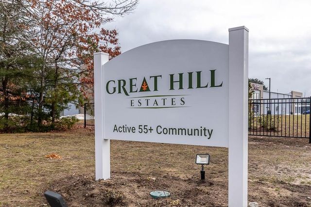 43 Great Hill Drive, West Wareham, MA 02576