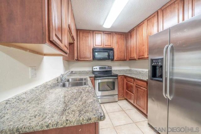 3625 ash 14, San Diego, CA 92105