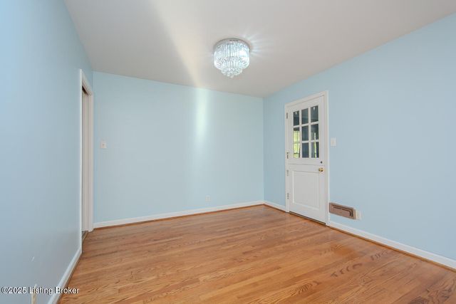 3818 Downing Way Way, Louisville, KY 40218