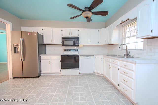 3818 Downing Way Way, Louisville, KY 40218