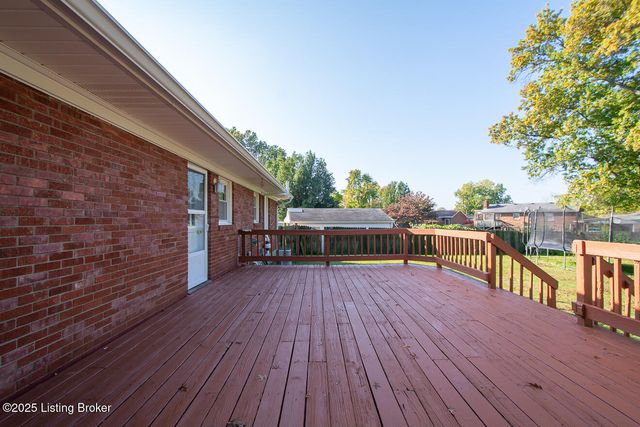 3818 Downing Way Way, Louisville, KY 40218