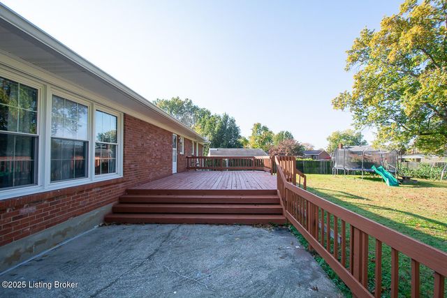 3818 Downing Way Way, Louisville, KY 40218