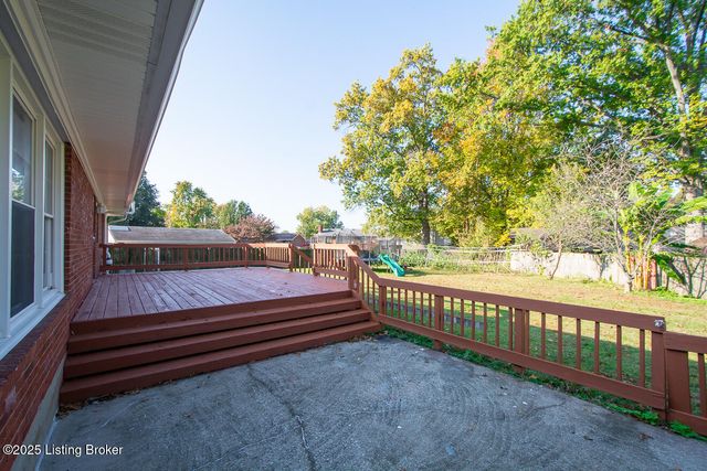 3818 Downing Way Way, Louisville, KY 40218