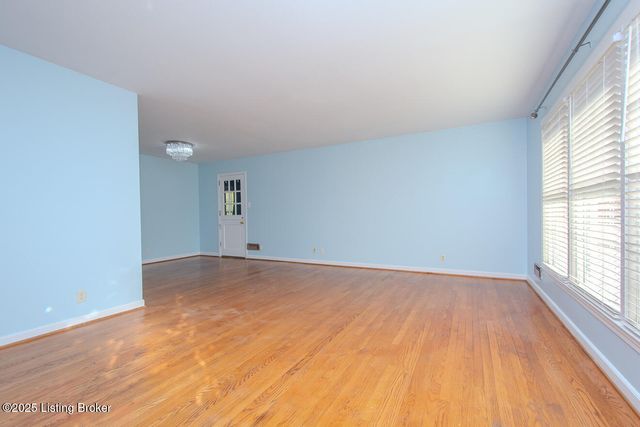 3818 Downing Way Way, Louisville, KY 40218