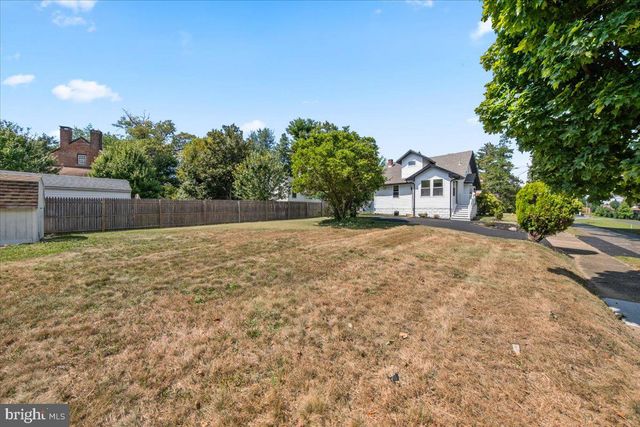 900 ELDRIDGE AVE, Collingswood, NJ 08107