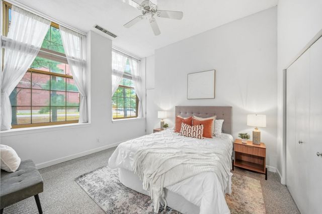 48 Forest St 104, Medford, MA 02155