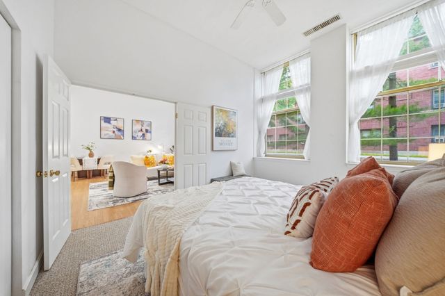48 Forest St 104, Medford, MA 02155