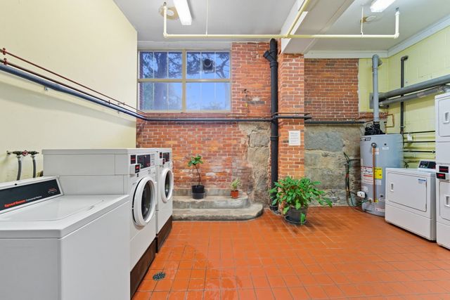 48 Forest St 104, Medford, MA 02155