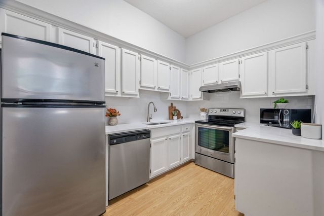 48 Forest St 104, Medford, MA 02155