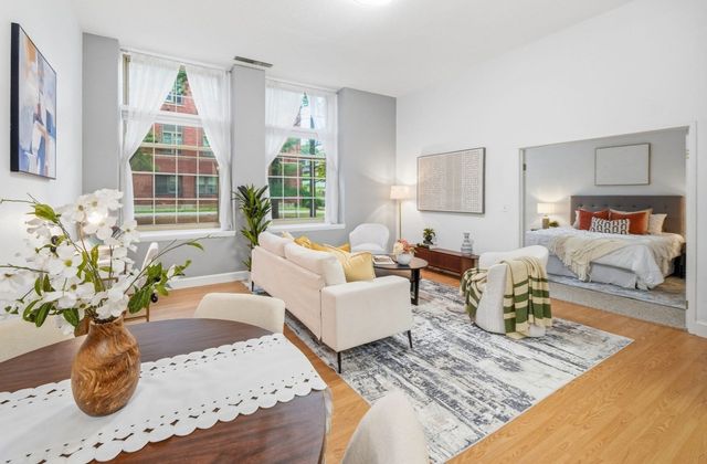 48 Forest St 104, Medford, MA 02155