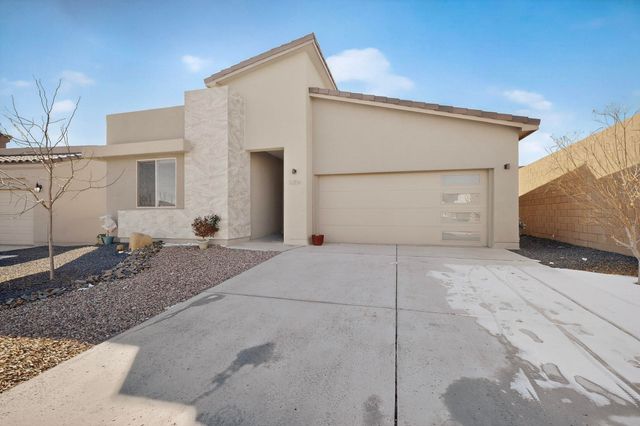 5204 Bullseye Road NE, Rio Rancho, NM 87144