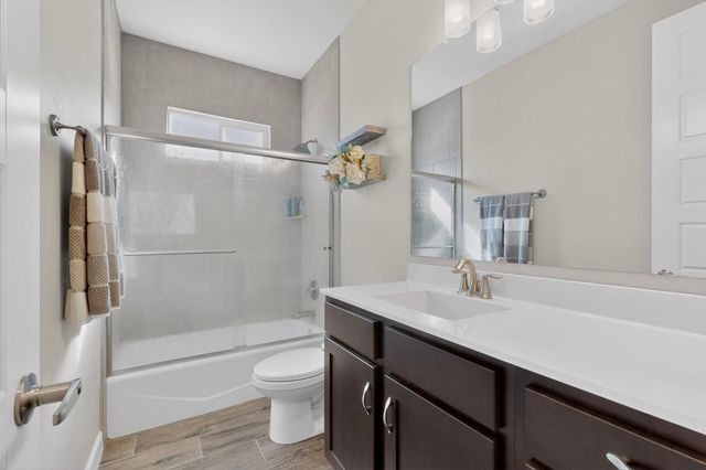 5204 Bullseye Road NE, Rio Rancho, NM 87144