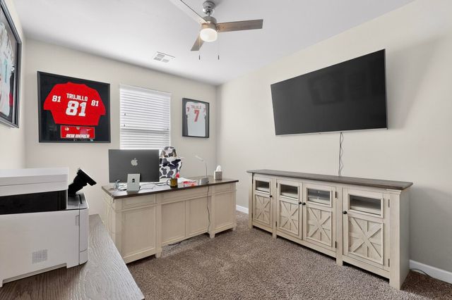 5204 Bullseye Road NE, Rio Rancho, NM 87144