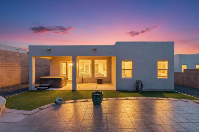 5204 Bullseye Road NE, Rio Rancho, NM 87144