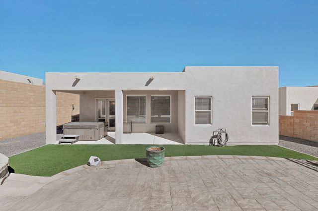 5204 Bullseye Road NE, Rio Rancho, NM 87144