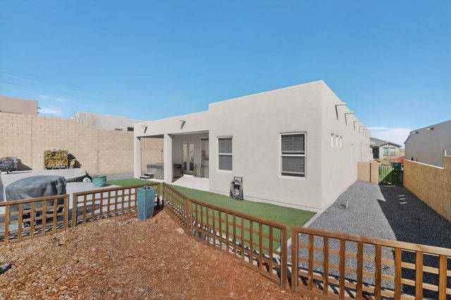 5204 Bullseye Road NE, Rio Rancho, NM 87144