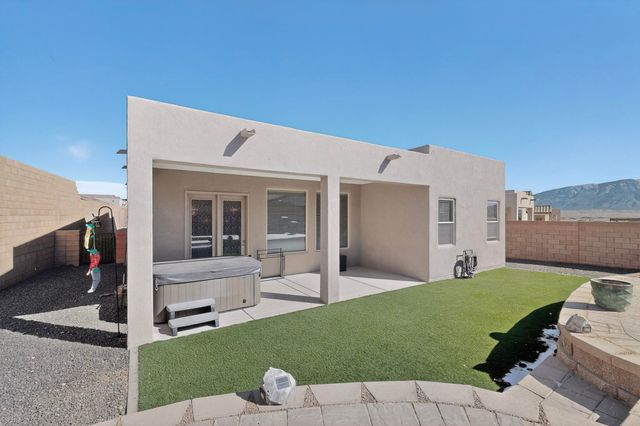 5204 Bullseye Road NE, Rio Rancho, NM 87144