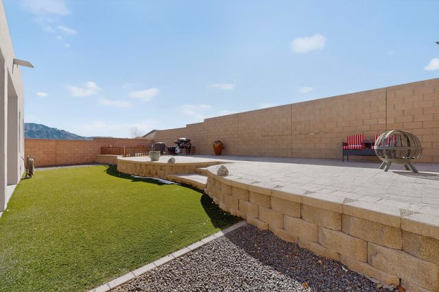 5204 Bullseye Road NE, Rio Rancho, NM 87144