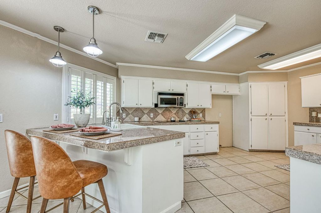 Image 26 of property listing at 12235 N Willow Avenue, Clovis, CA 93619