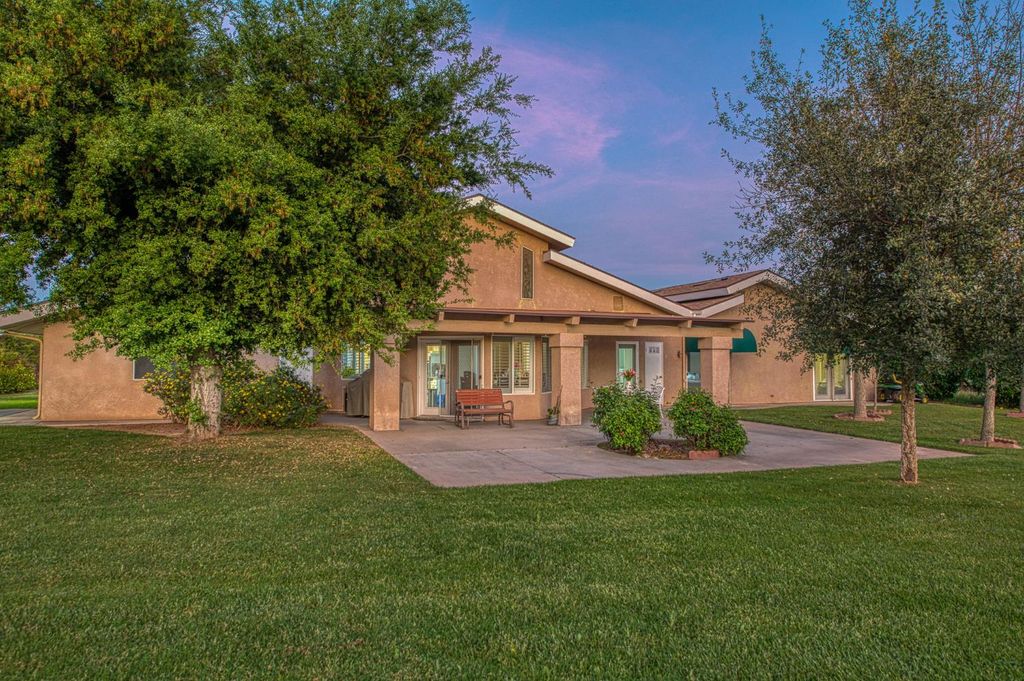 Image 50 of property listing at 12235 N Willow Avenue, Clovis, CA 93619