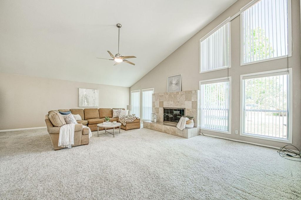 Image 9 of property listing at 12235 N Willow Avenue, Clovis, CA 93619