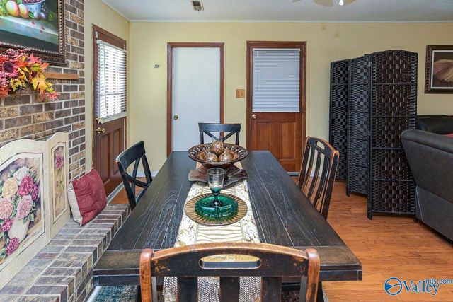 1613 Thomas Drive SW, Decatur, AL 35601