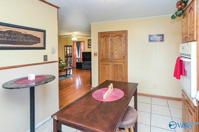 1613 Thomas Drive SW, Decatur, AL 35601
