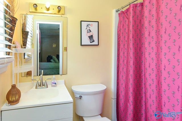1613 Thomas Drive SW, Decatur, AL 35601