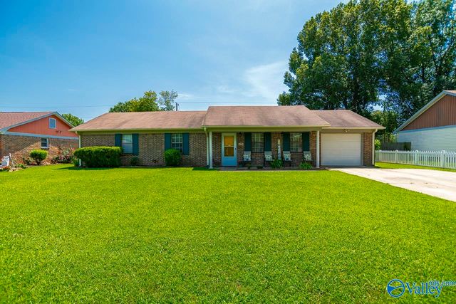 1613 Thomas Drive SW, Decatur, AL 35601