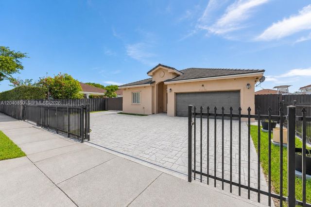 22548 SW 102nd Path, Cutler Bay, FL 33190