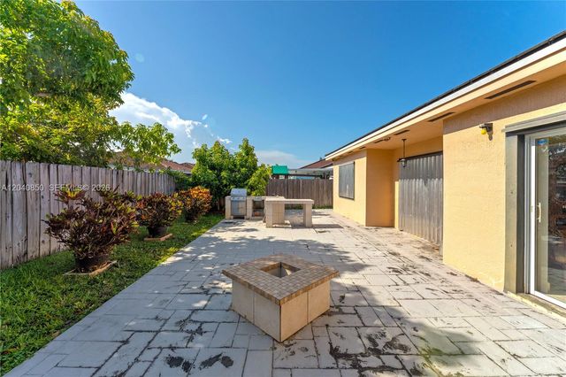 22548 SW 102nd Path, Cutler Bay, FL 33190