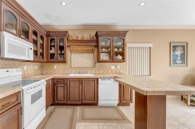 22548 SW 102nd Path, Cutler Bay, FL 33190