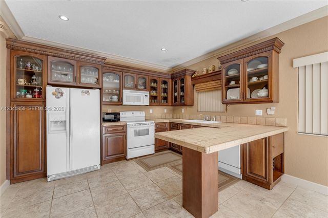 22548 SW 102nd Path, Cutler Bay, FL 33190