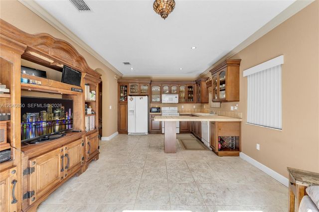 22548 SW 102nd Path, Cutler Bay, FL 33190