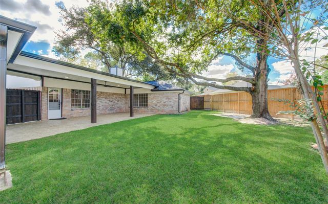 7026 Hidden Arbor Lane, Houston, TX 77040