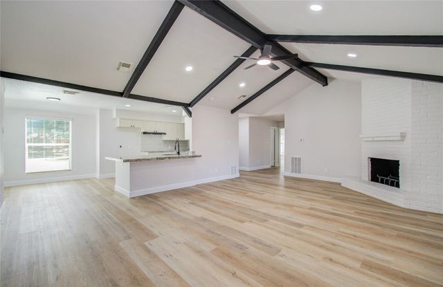 7026 Hidden Arbor Lane, Houston, TX 77040