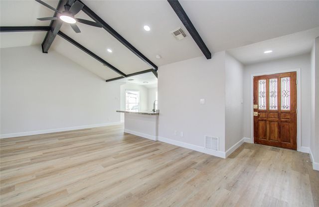 7026 Hidden Arbor Lane, Houston, TX 77040