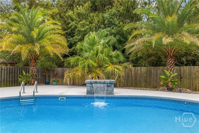 137 Saddleclub Way, Guyton, GA 31312